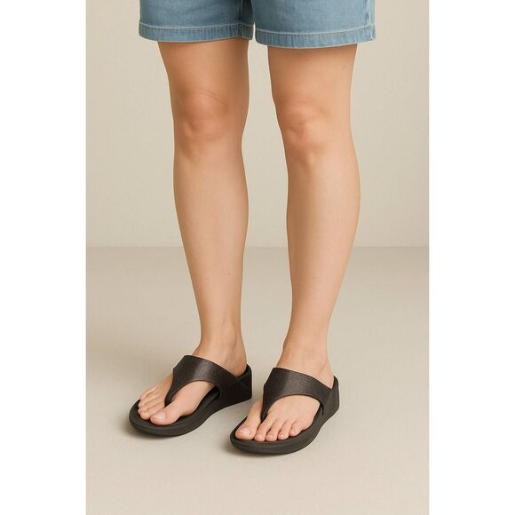 Fitflop Women's Glittered T-strap Faux Leather Toe Post Lulu Sandals Black Sz 10 - Picture 1 of 7